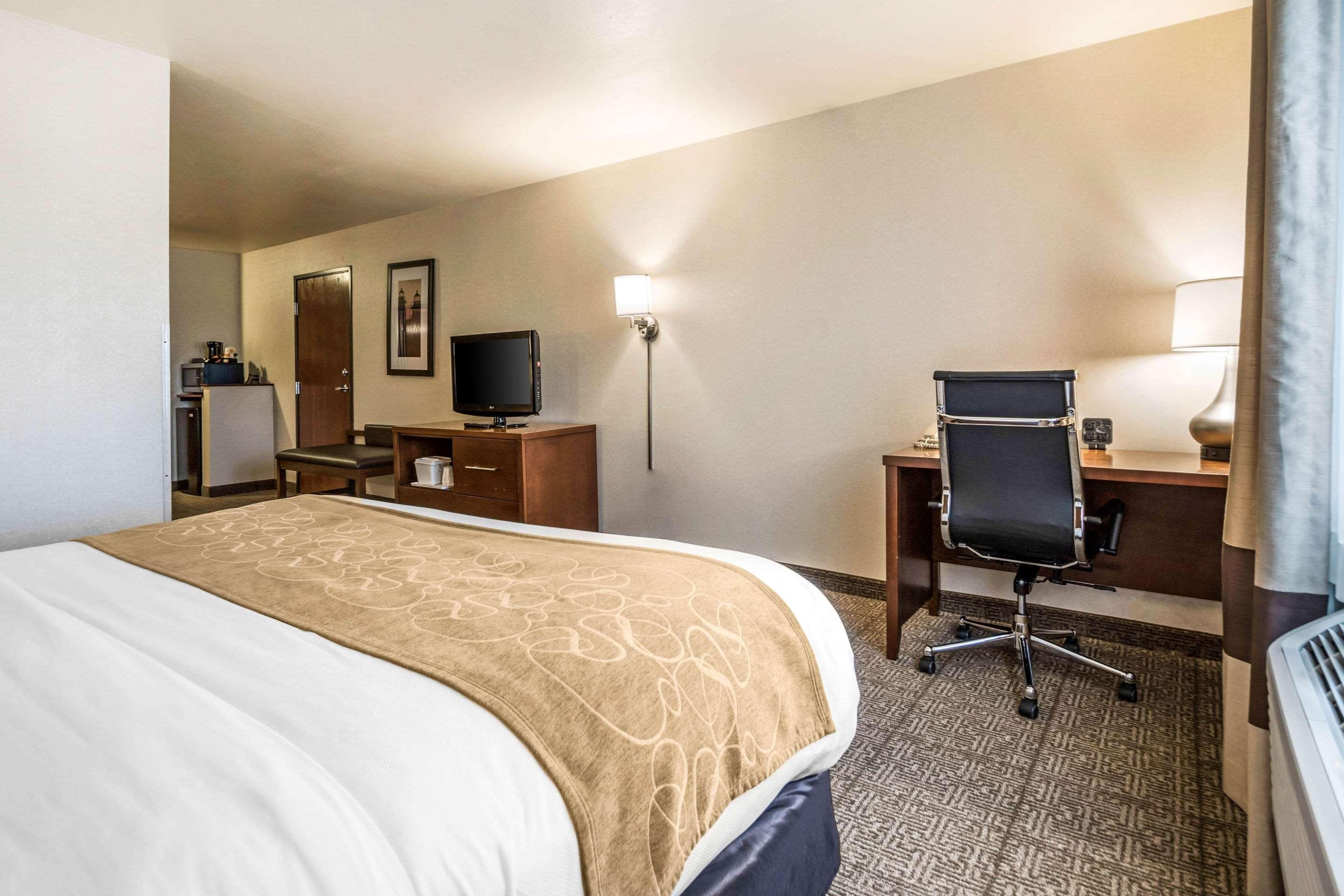 Comfort Suites At Par 4 Resort Waupaca Exteriör bild